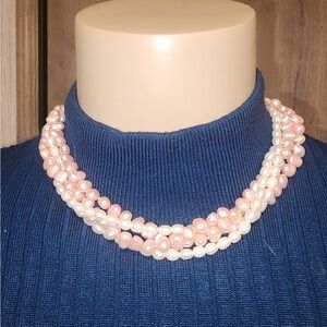 Chic Pink and White Pearl Necklace
